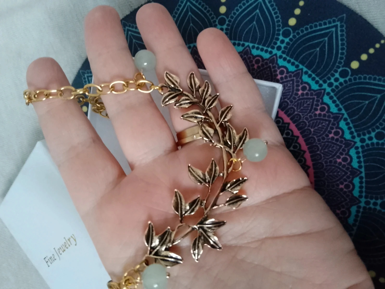 Boho necklace with golden leaves and natural green jade stones – photo 2